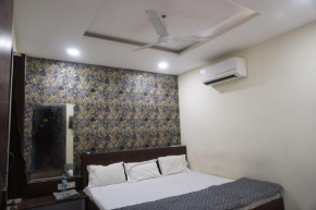 Shreenath Hotel